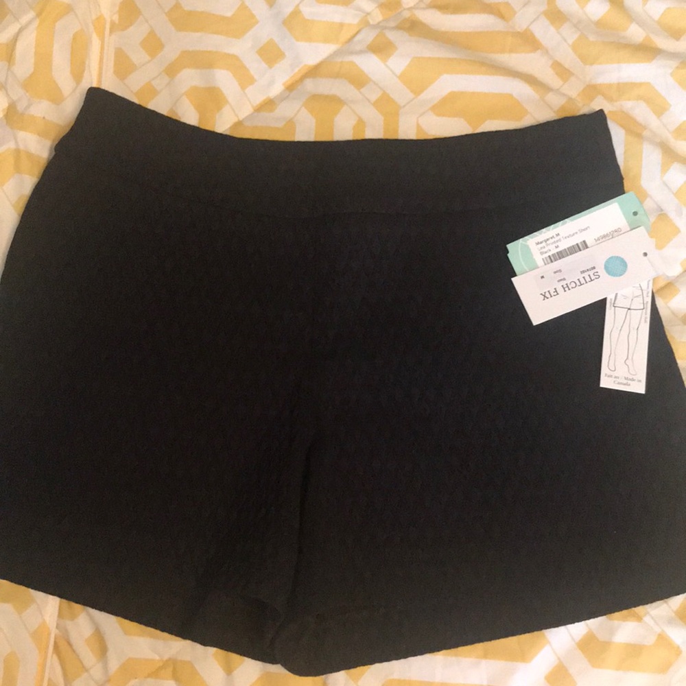 Women’s black printed texture shorts